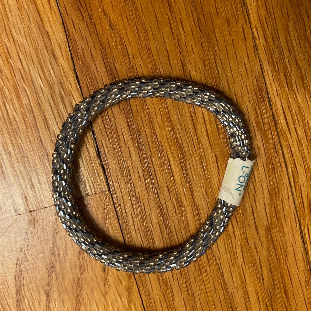 Blue Beaded Bracelet - Picture 3 of 3
